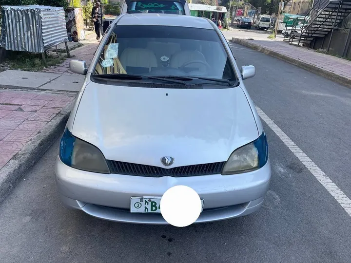 2001 Toyota Platz Automatic Sedan – photo 4