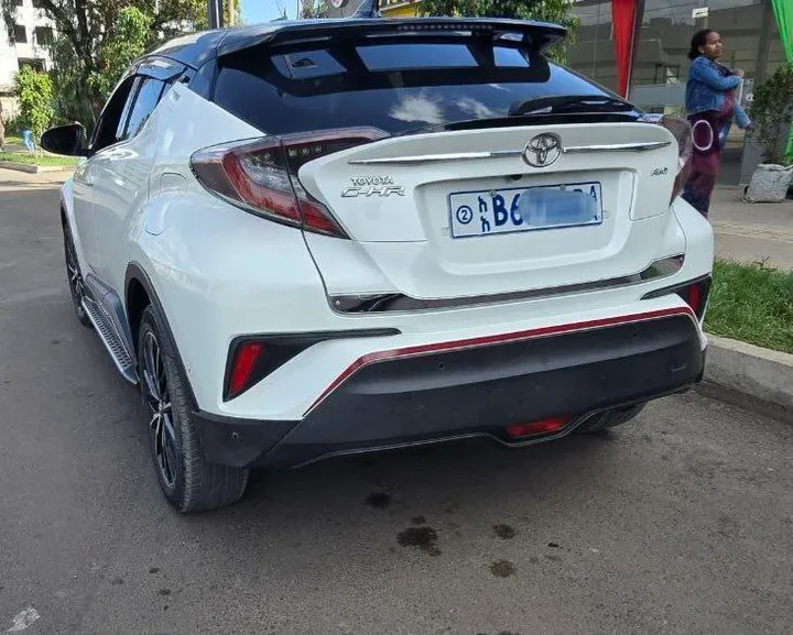 Toyota CHR 1.2T AWD 2020 – photo 4