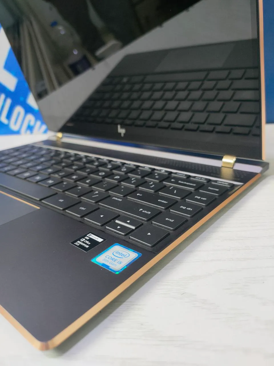 HP Spectre i5 8th Gen Laptop – photo 5