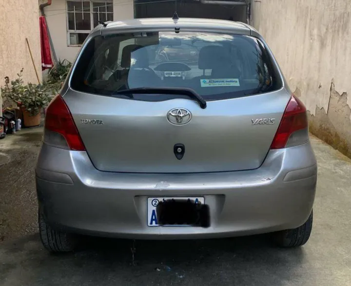 Toyota Yaris Compact 2009 – photo 8