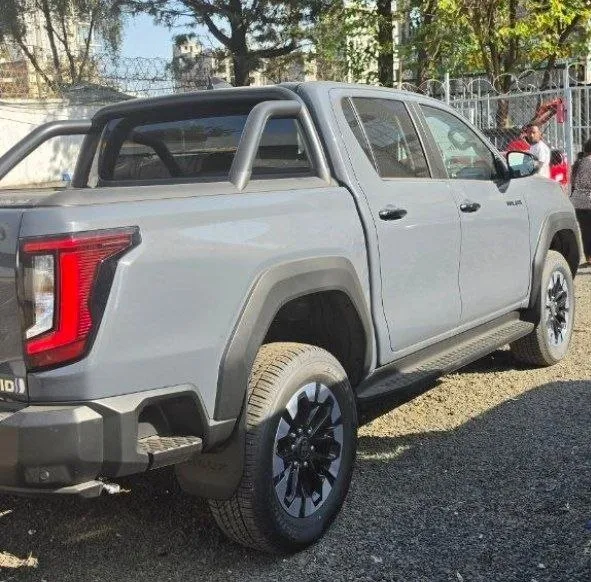 2026 Toyota Hilux Double Cab Hybrid – photo 3