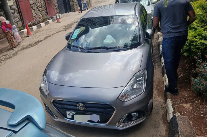 Suzuki Dzire 2022 Automatic Silver – photo 3