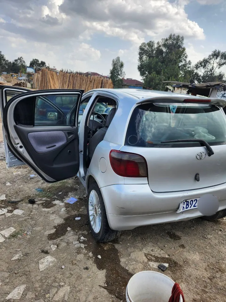Toyota Vitz 2002 Automatic – photo 4