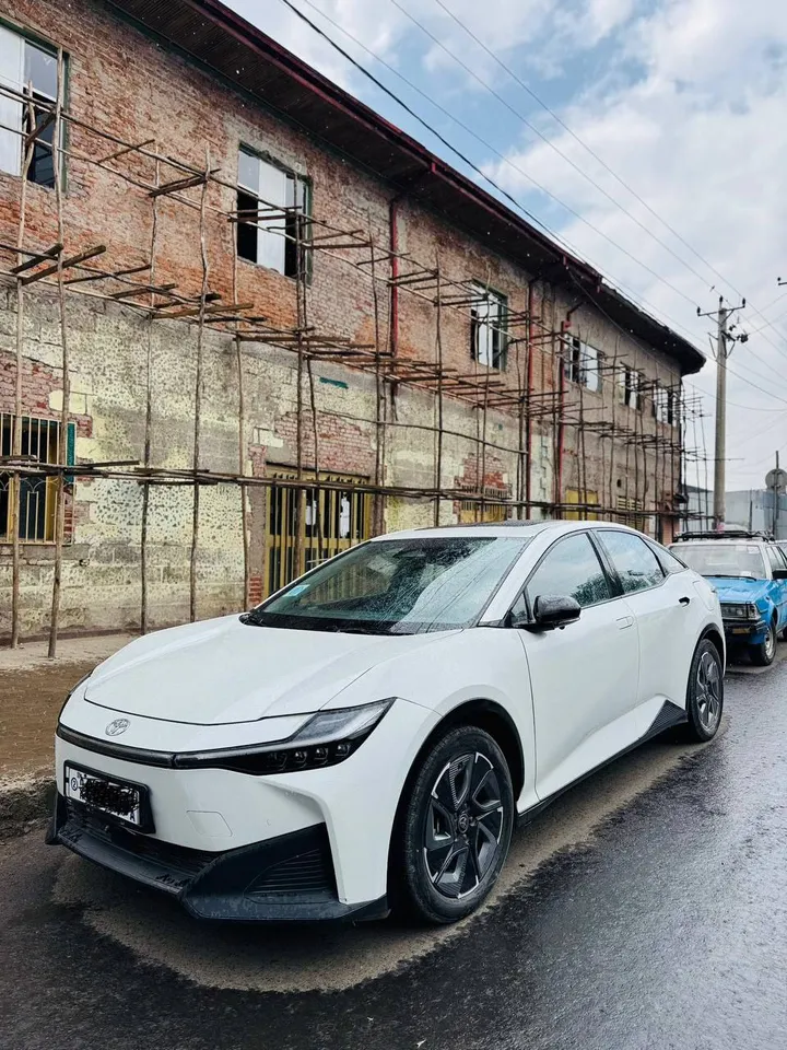 Toyota BZ3 EV 2024 Electric – photo 6