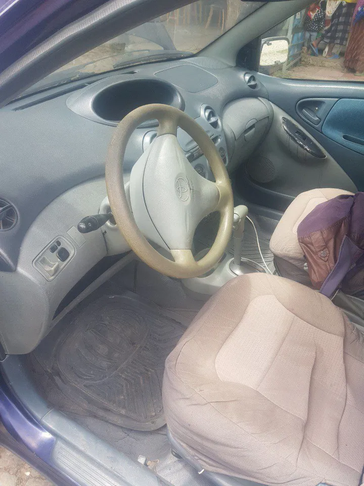 Toyota Vitz Model 99 – photo 6
