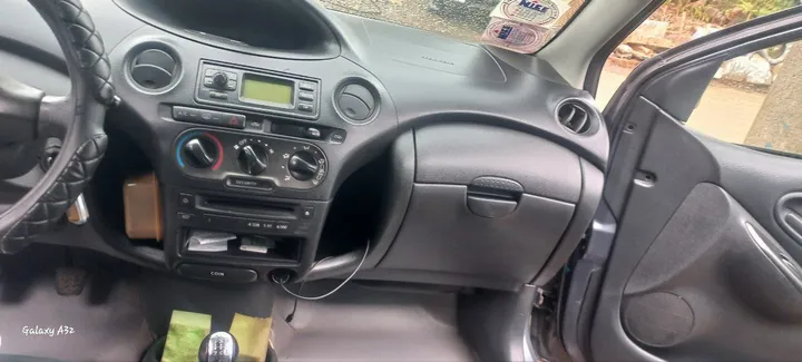 Toyota Vitz Yaris 2004 Manual – photo 6