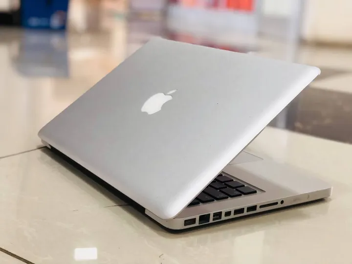 Apple MacBook Pro 2010 i5 – photo 4