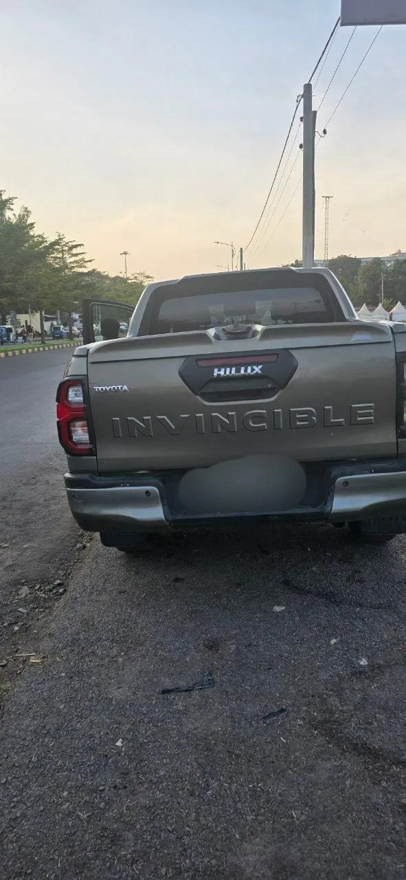 Toyota Hilux Invincible Double Cab 2021 – photo 4