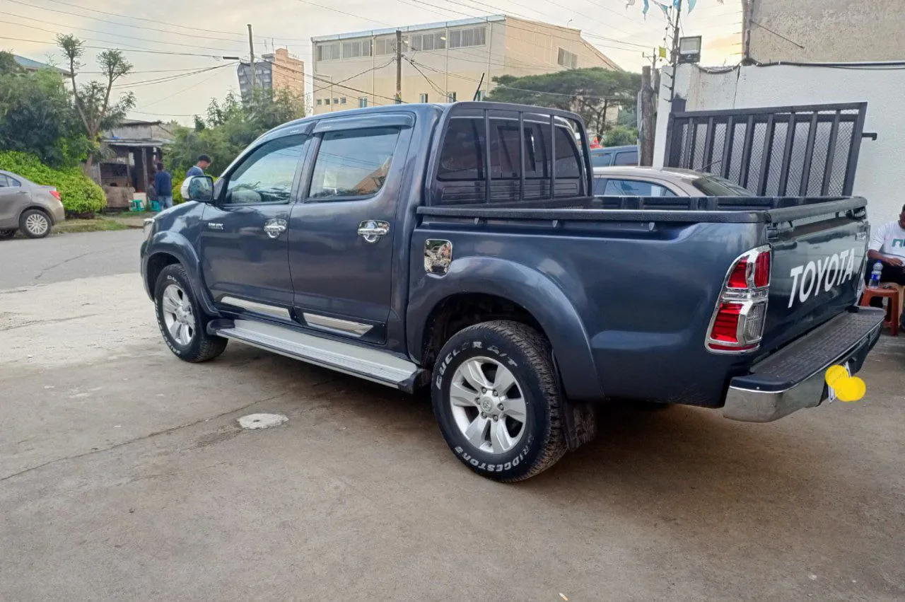 Toyota Hilux Double Cab 2014 – photo 3