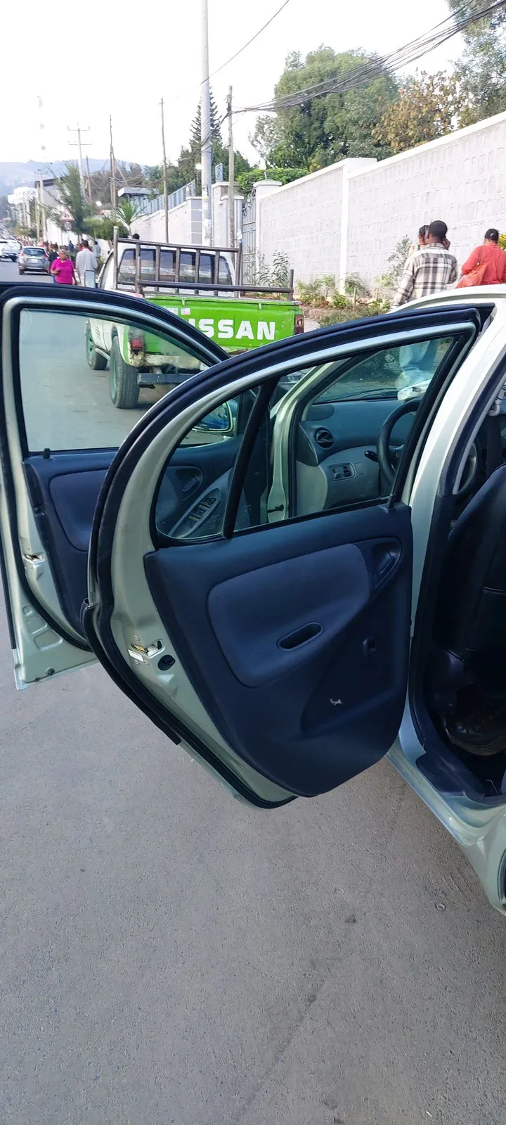 Toyota Vitz Automatic 2002 – photo 3