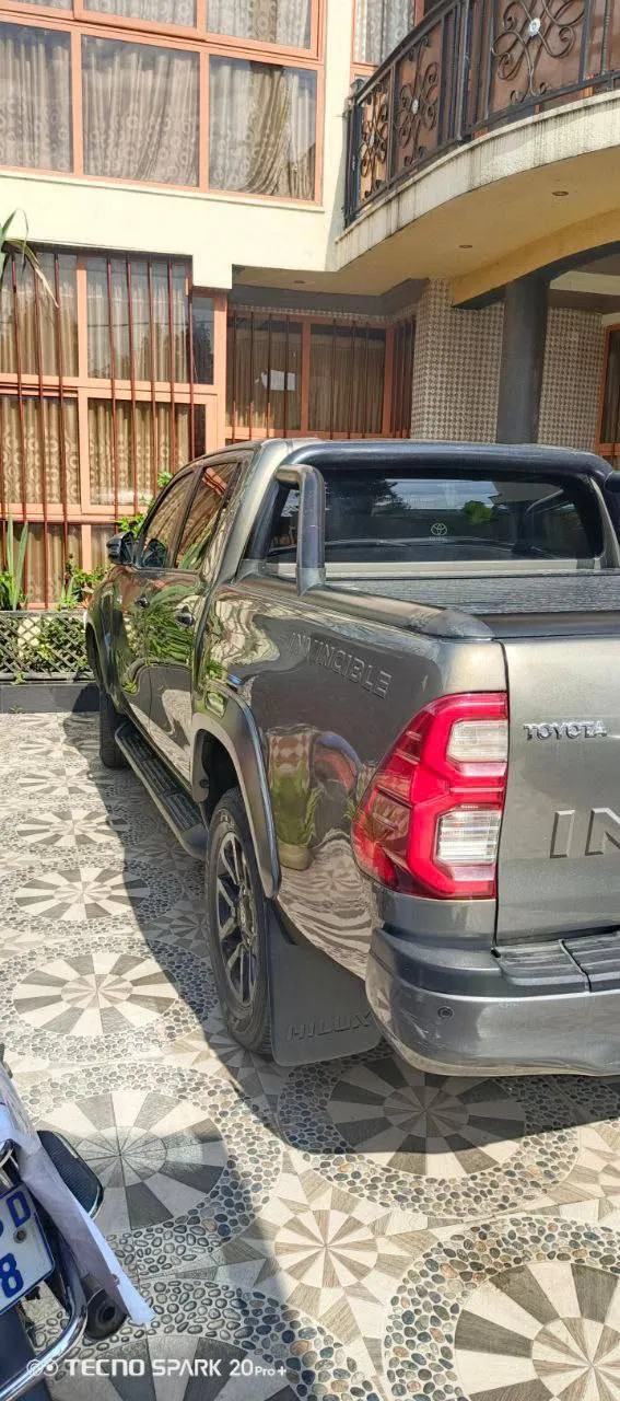 Toyota Hilux Invincible 2022 – photo 6