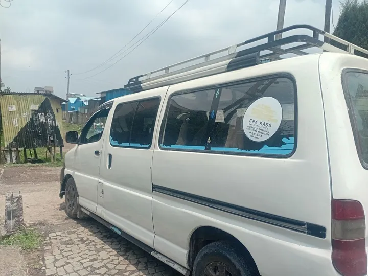 Toyota Dolphin Minibus 2008 – photo 3
