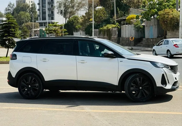 Peugeot 5008 2022 SUV – photo 5
