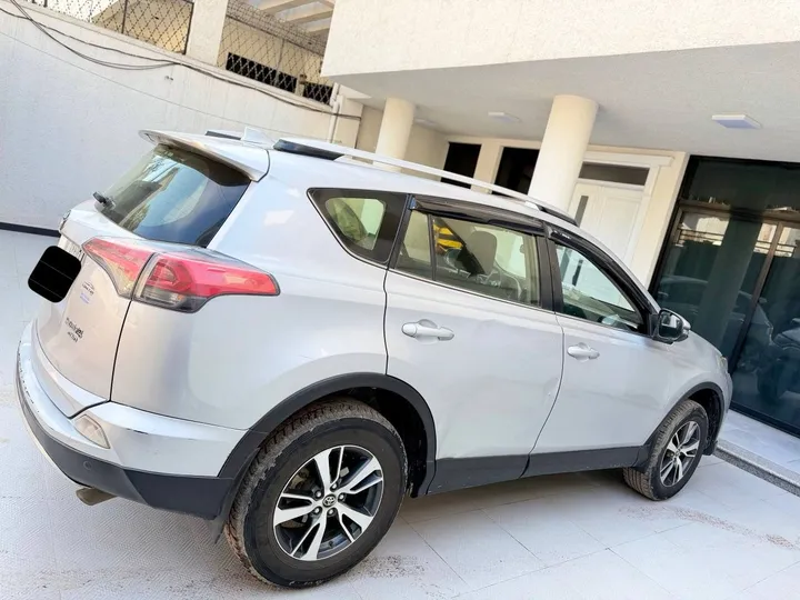 Toyota RAV4 2016 2.0L Automatic – photo 4
