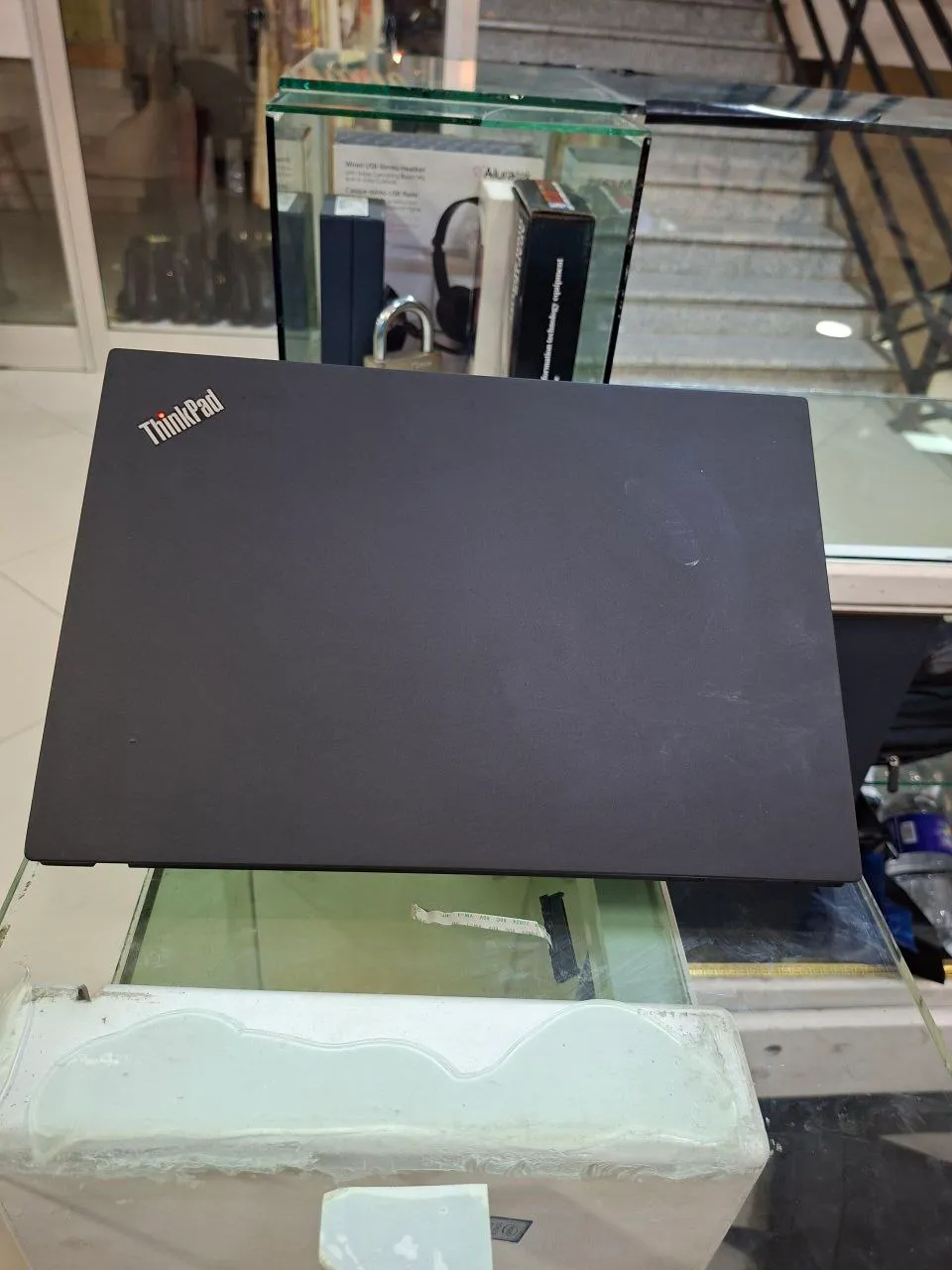 Lenovo ThinkPad P1 i5 Workstation – photo 5