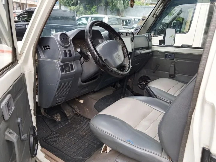Toyota King Cab 2009 Pickup – photo 5