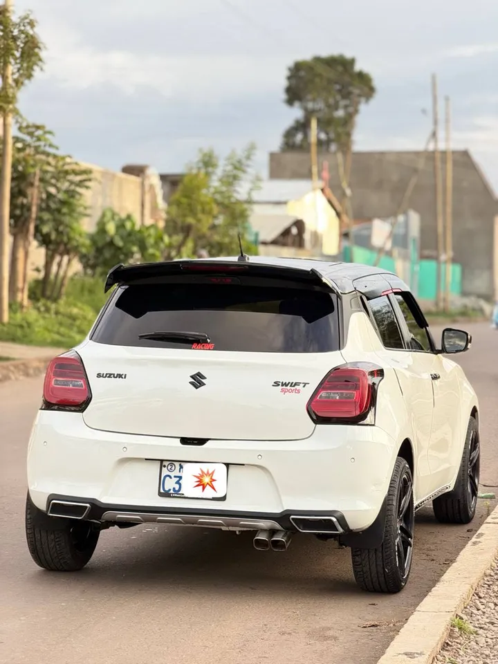 Suzuki Swift 2022 – photo 3