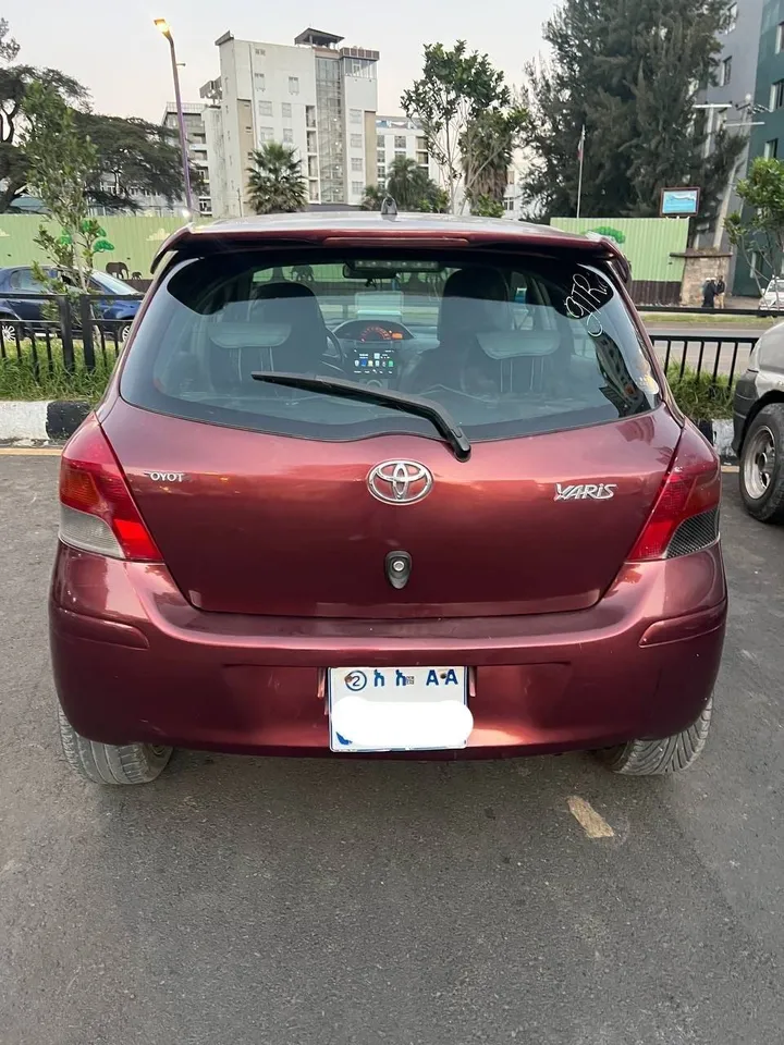 Toyota Yaris Compact 2010 – photo 7