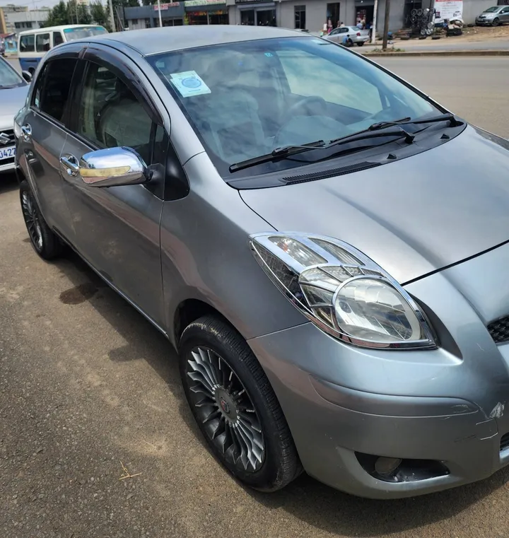 Toyota Yaris Compact 2008 – photo 4