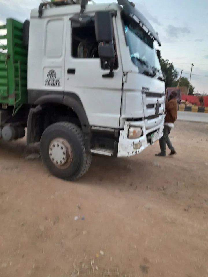 Sinotruk Howo Cargo Truck 2016 – photo 3