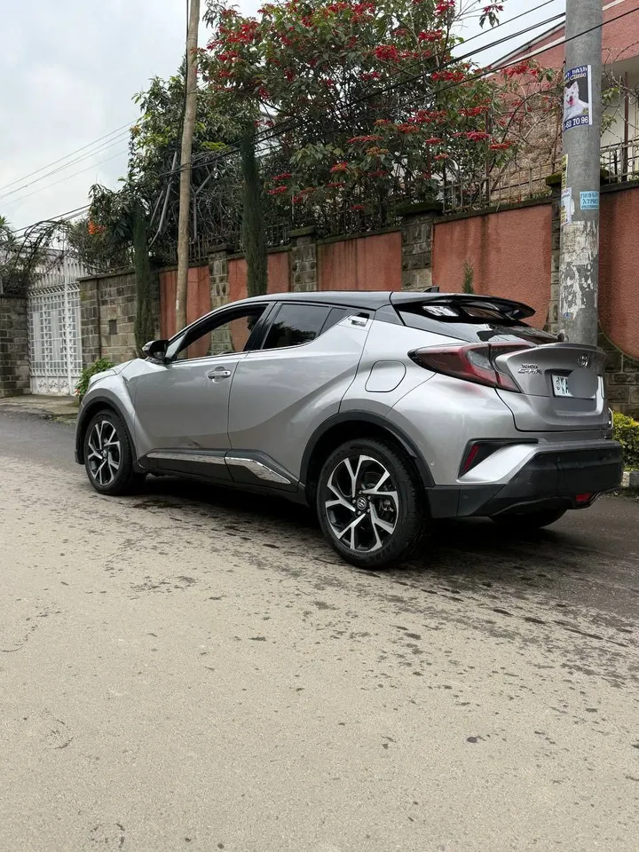 Toyota C-HR Europe 2017 AWD – photo 6