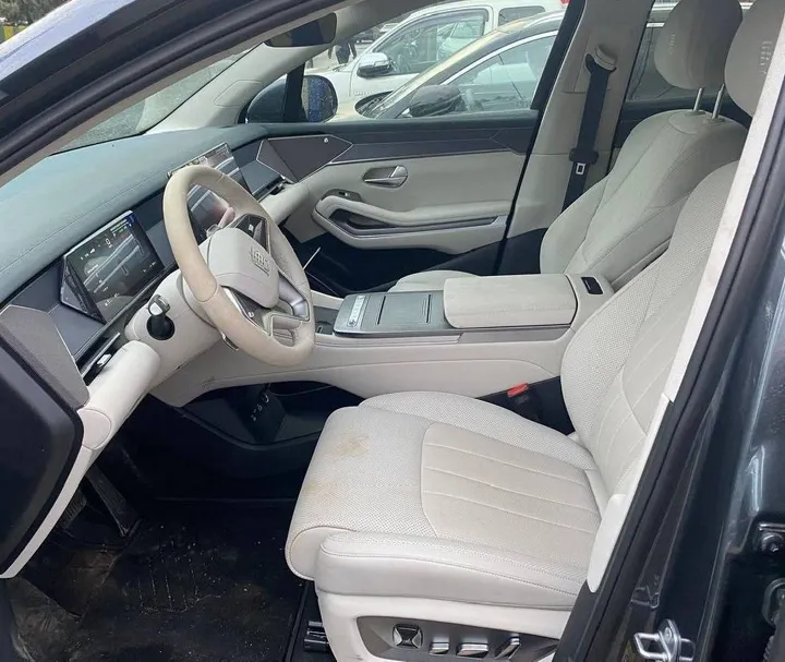 2025 BYD Tang Exclusive Electric SUV – photo 3