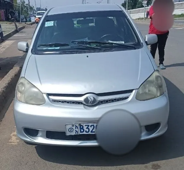 Toyota Platz 2005 Automatic – photo 3