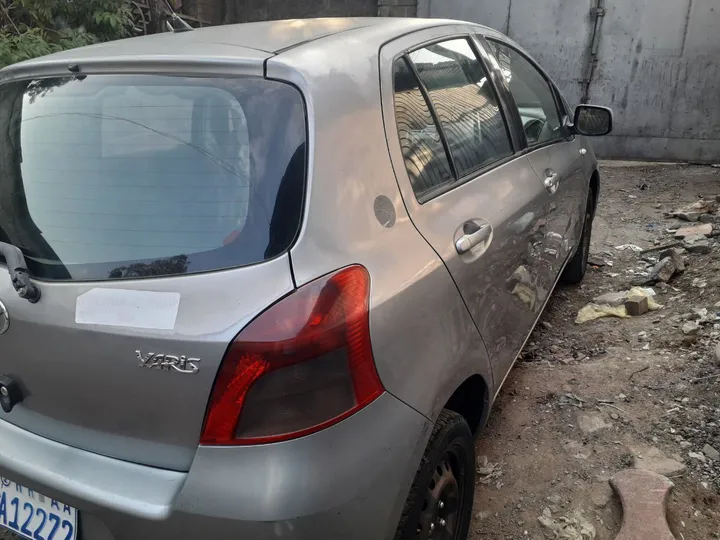 Toyota Yaris Compact 2007 – photo 3