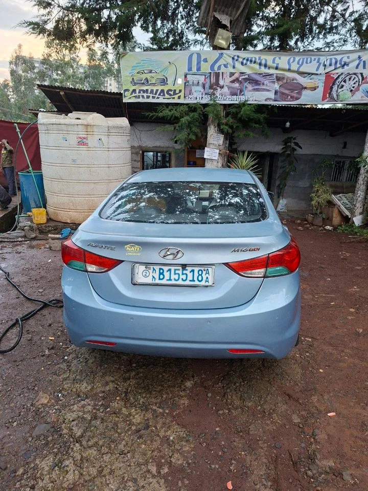 2014 Hyundai Elantra Sedan – photo 3