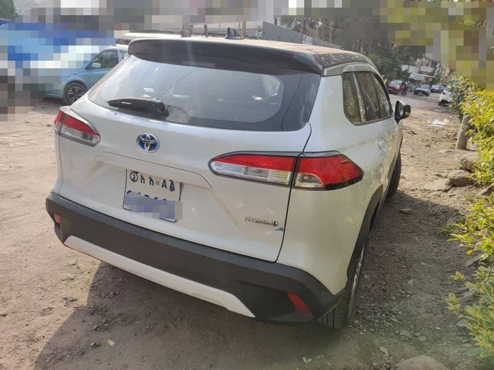 Toyota Corolla Cross Hybrid 2024 – photo 5