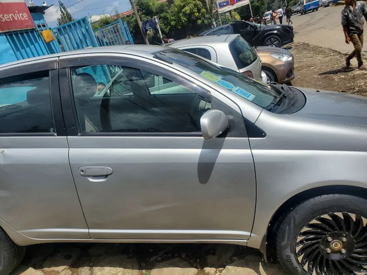Toyota Platz 2001 Automatic – photo 7