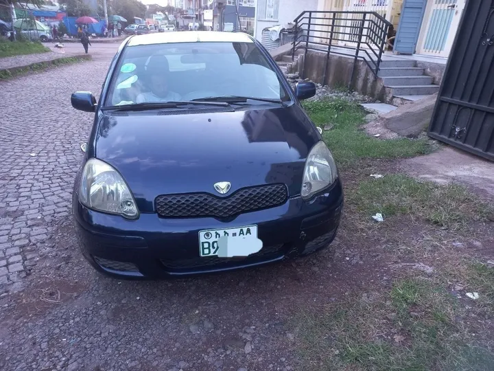 Toyota Vitz 2004 Automatic – photo 3