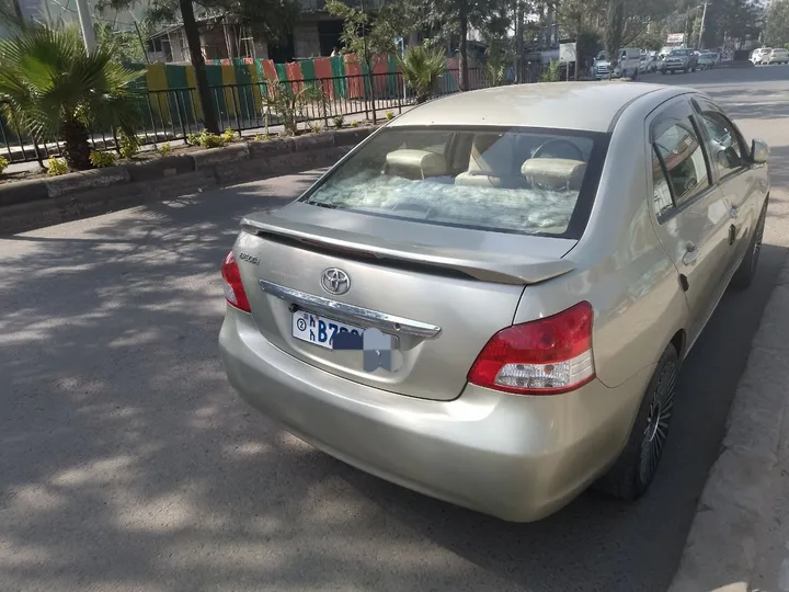 Toyota Yaris Belta 2007 – photo 6