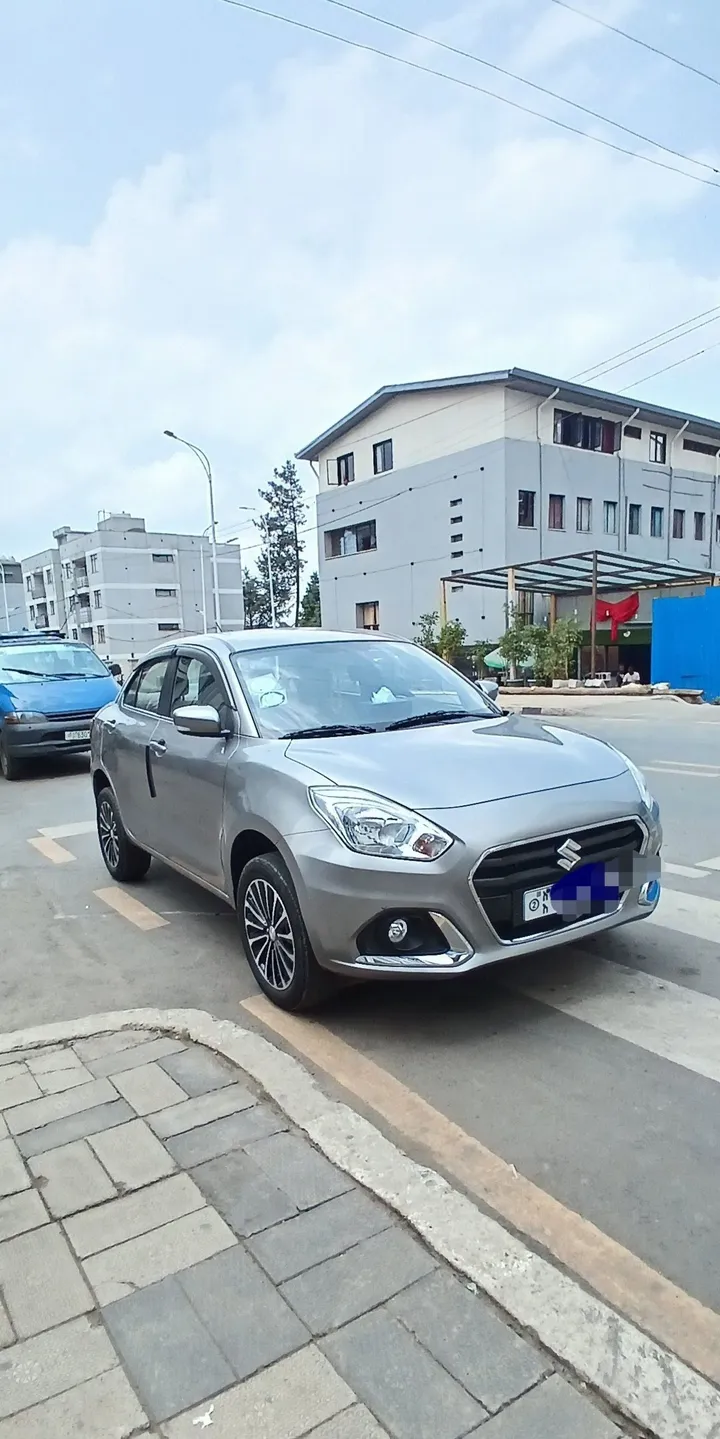 Suzuki Dzire 2022 Automatic – photo 4