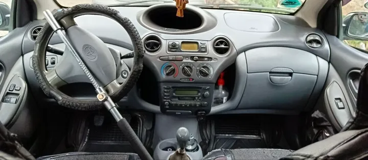 Toyota Vitz 1999 Model – photo 4