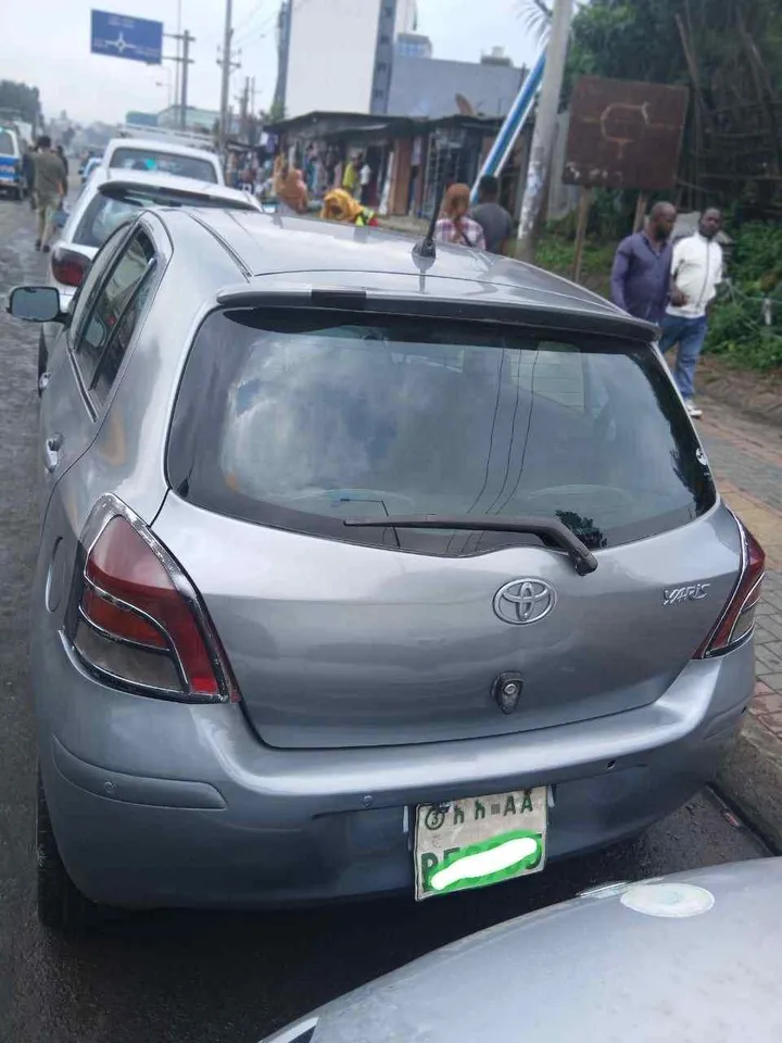 Toyota Yaris Compact 2008 Automatic – photo 3