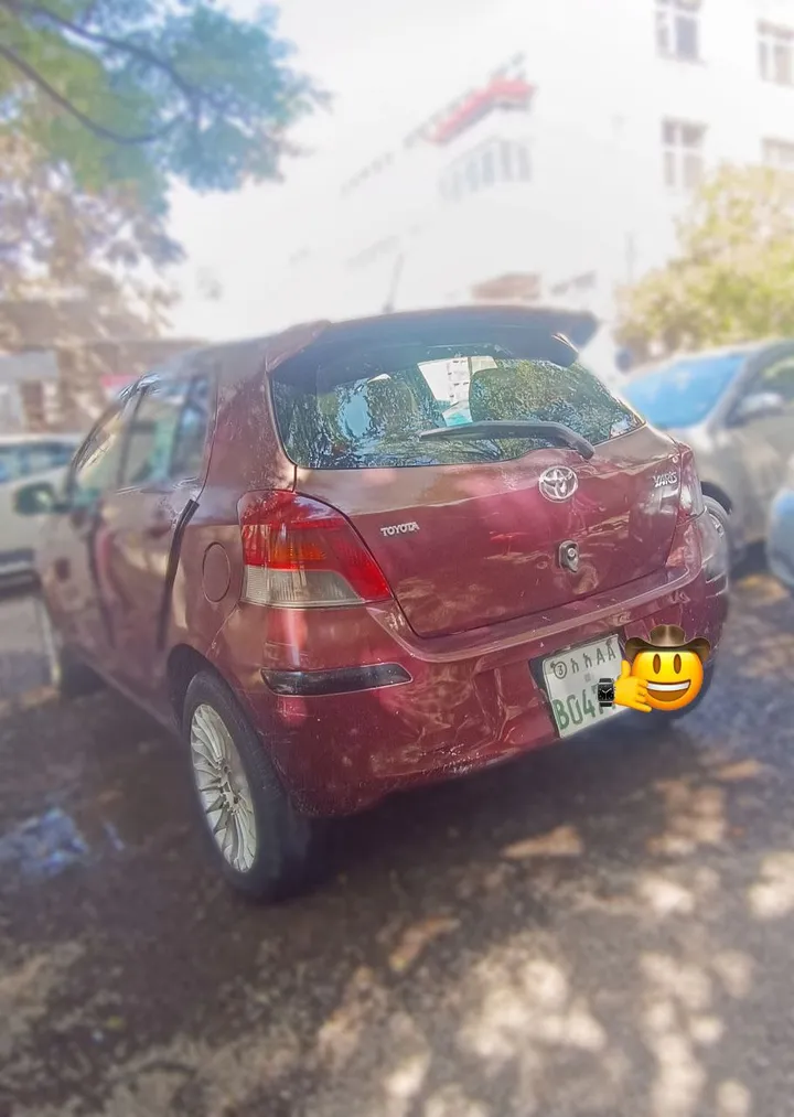Toyota Yaris Compact 2010 – photo 5
