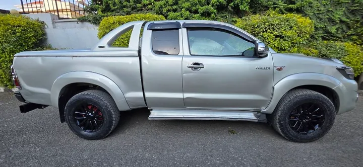 Toyota Hilux Extra Cab 2013 – photo 4