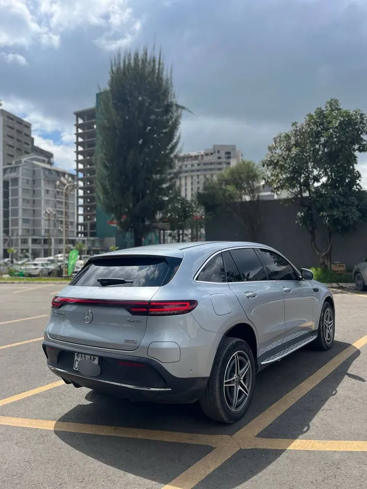 Mercedes-Benz EQC 400 4Matic EV – photo 3