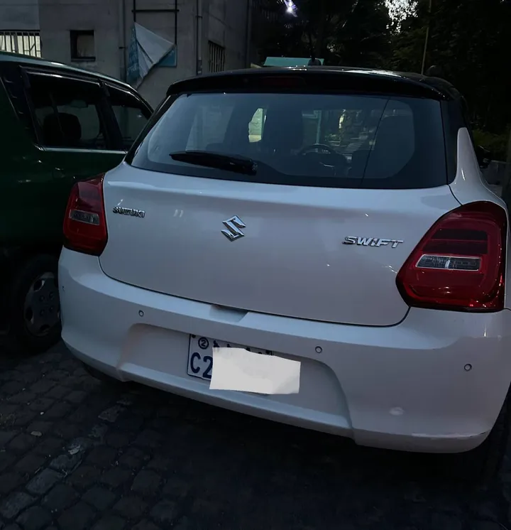 Suzuki Swift 2022 Full Option – photo 3