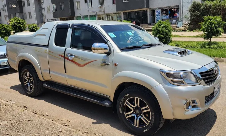 Toyota Hilux Double Cab 2012 – photo 4
