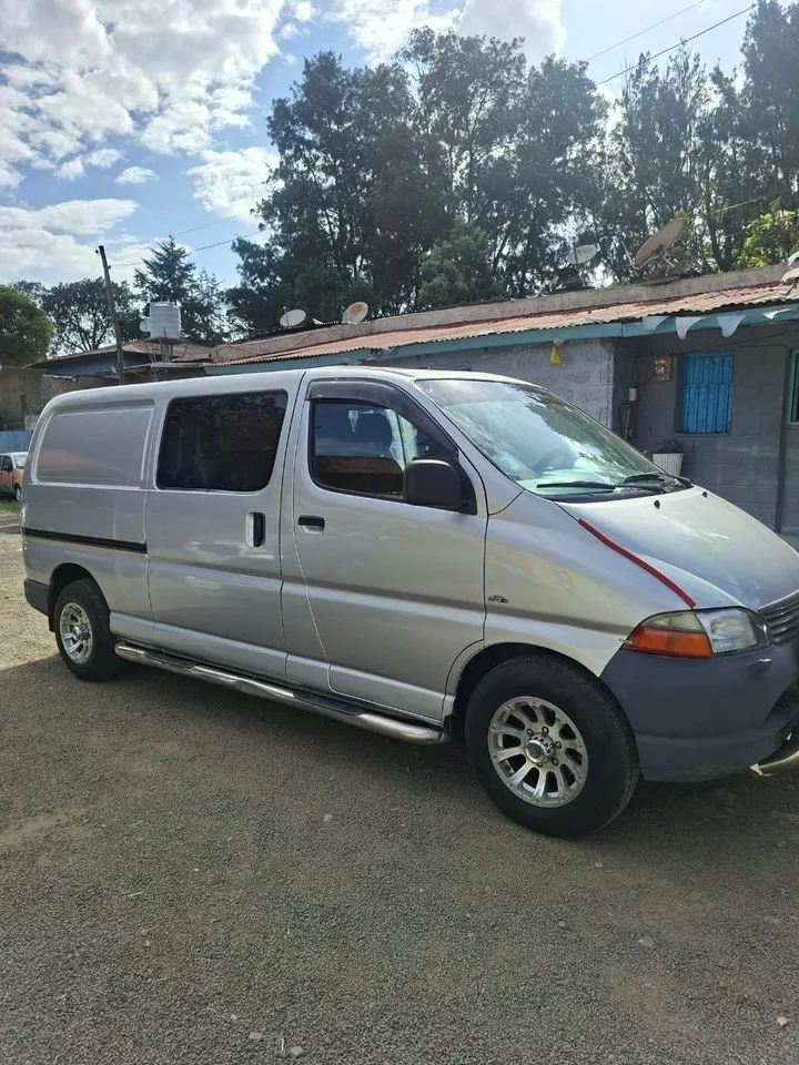 Dolphin D4D Manual Van 2006 – photo 7