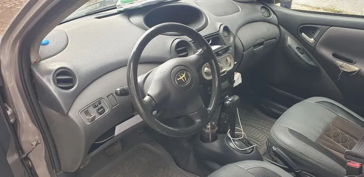 Toyota Vitz 2004 Automatic – photo 5