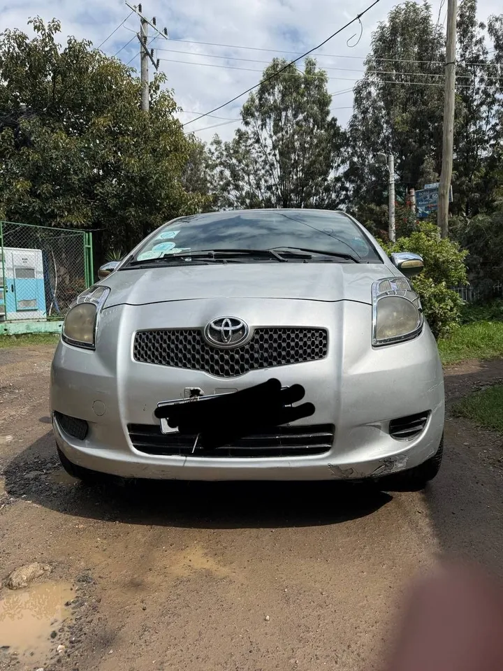 Toyota Yaris Compact 2006 – photo 3
