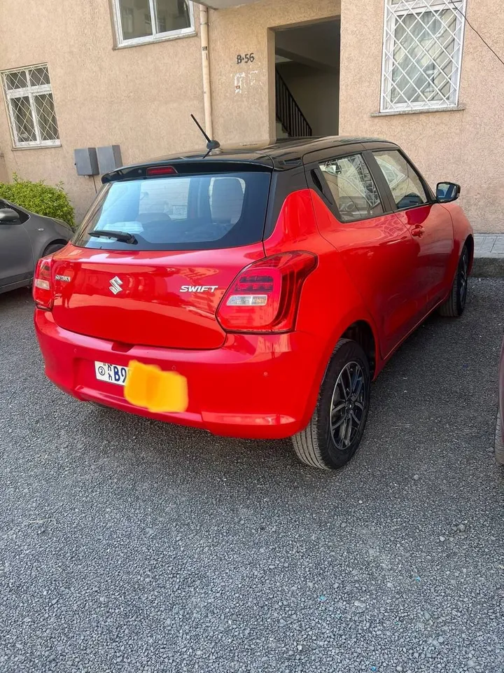 Suzuki Swift 2021 Automatic Full Option – photo 4