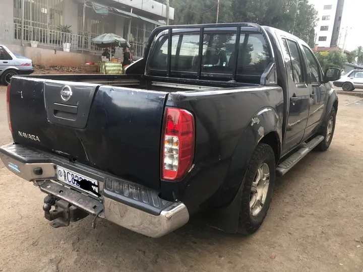 Nissan Navara Automatic 2009 – photo 3