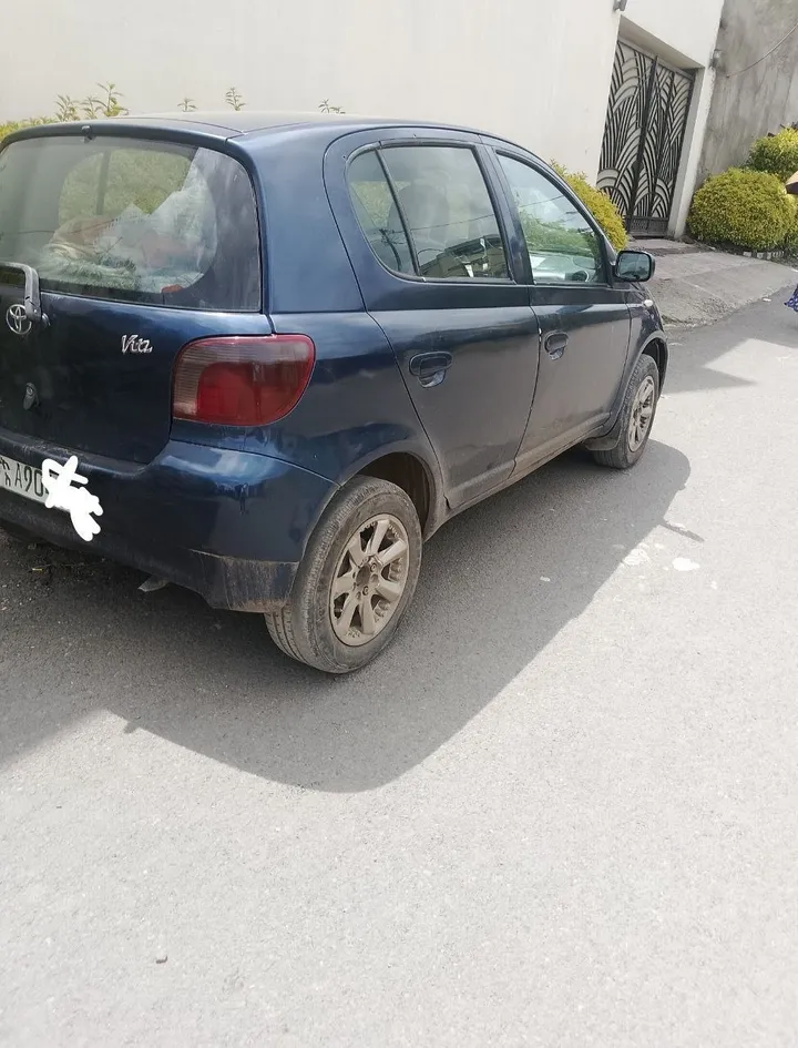 Toyota Vitz 2001 Automatic – photo 3