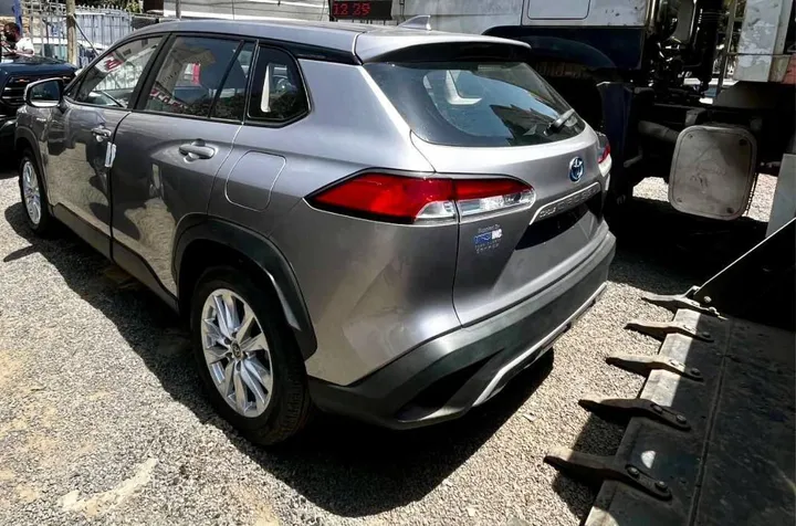Toyota Corolla Cross Hybrid 2024 – photo 4
