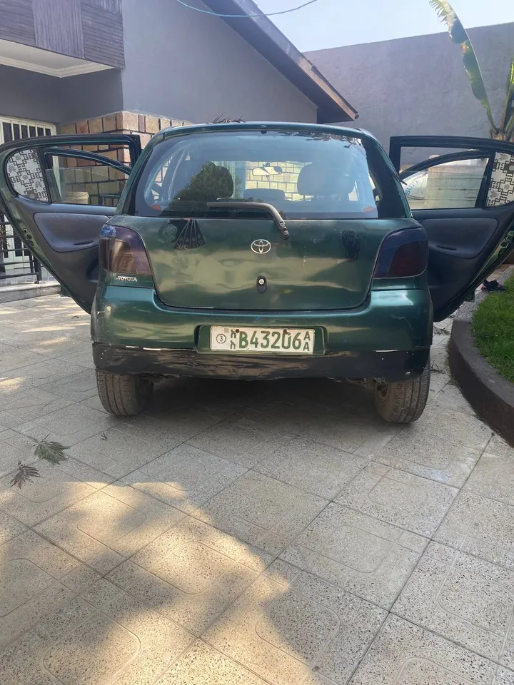 Toyota Vitz Yaris Manual 2000 – photo 3