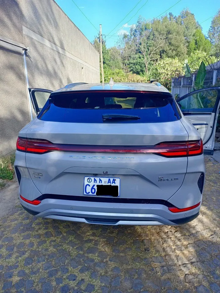 BYD Song Plus DM-I Hybrid SUV – photo 9